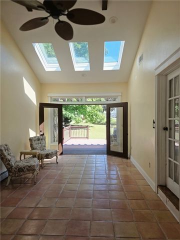 218 Oaklawn Avenue, Cranston, RI 02920