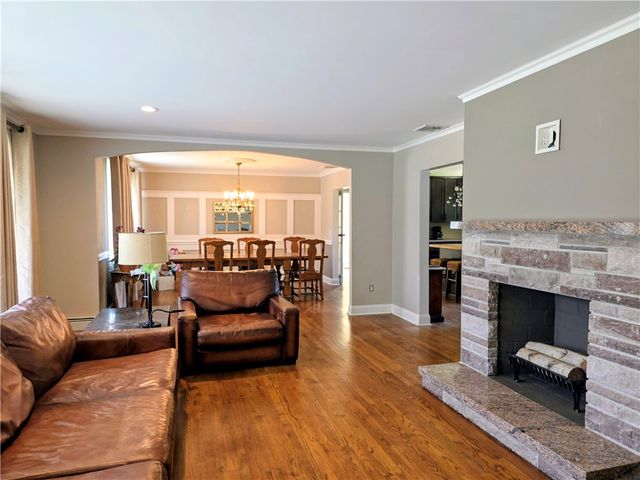 218 Oaklawn Avenue, Cranston, RI 02920