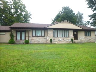 218 Oaklawn Avenue, Cranston, RI 02920