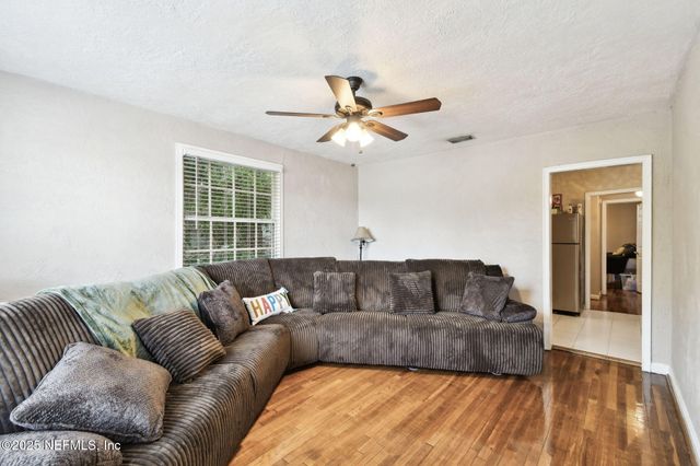 2660 GALE Court, Jacksonville, FL 32204