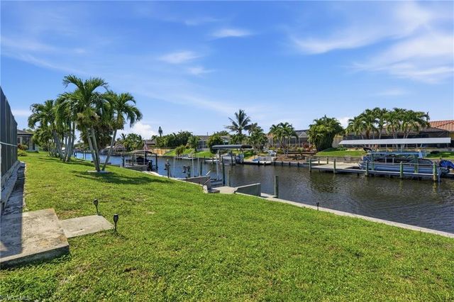 1421 SE 29th TER, Cape Coral, FL 33904