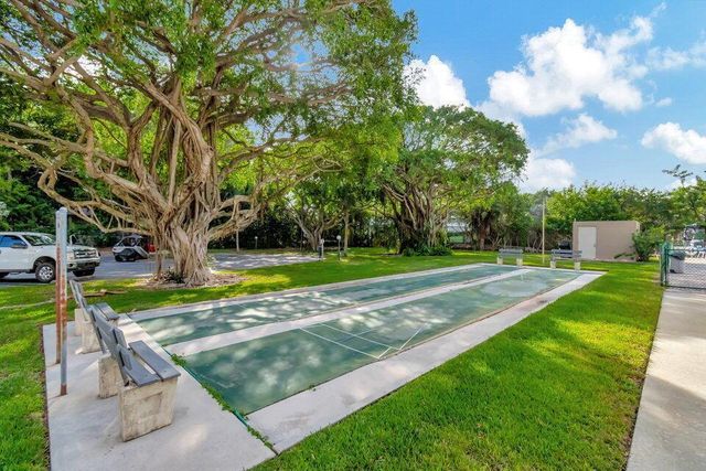 555 Banyan Tree Lane 5, Delray Beach, FL 33483