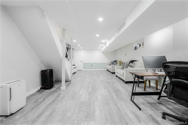 81 Houston street, Staten Island, NY 10302