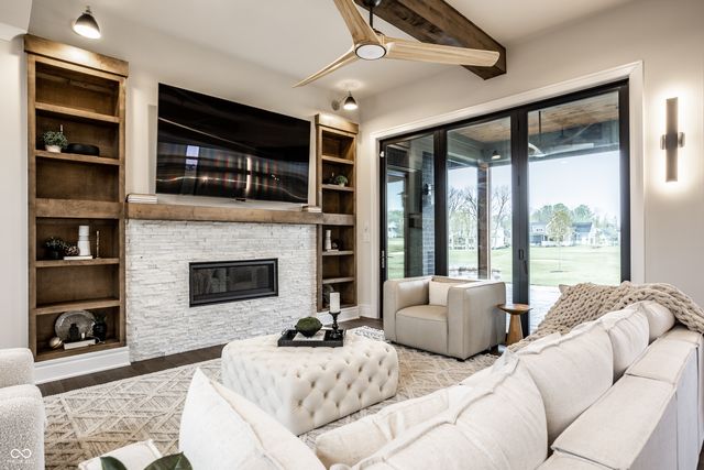 4292 Alderborough Way, Zionsville, IN 46077