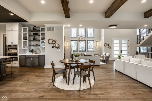 4292 Alderborough Way, Zionsville, IN 46077