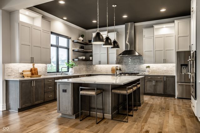 4292 Alderborough Way, Zionsville, IN 46077