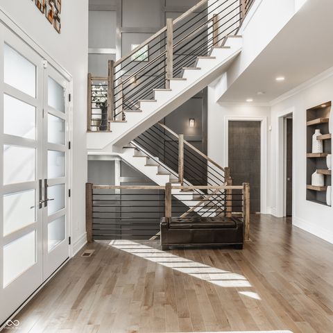 4292 Alderborough Way, Zionsville, IN 46077