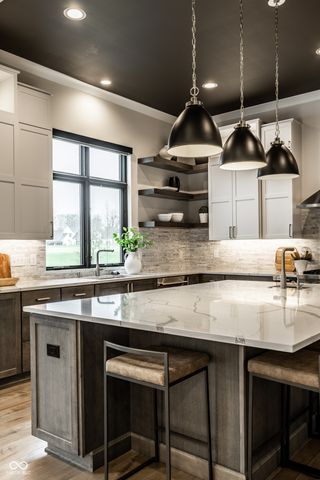 4292 Alderborough Way, Zionsville, IN 46077