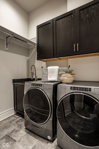 4292 Alderborough Way, Zionsville, IN 46077