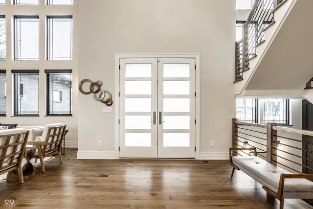 4292 Alderborough Way, Zionsville, IN 46077