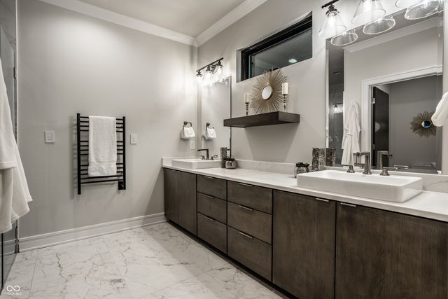 4292 Alderborough Way, Zionsville, IN 46077