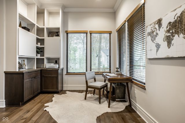 4292 Alderborough Way, Zionsville, IN 46077