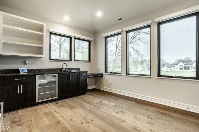 4292 Alderborough Way, Zionsville, IN 46077