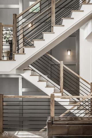 4292 Alderborough Way, Zionsville, IN 46077