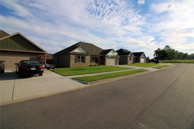 851 Petit Jean Street, Prairie Grove, AR 72753