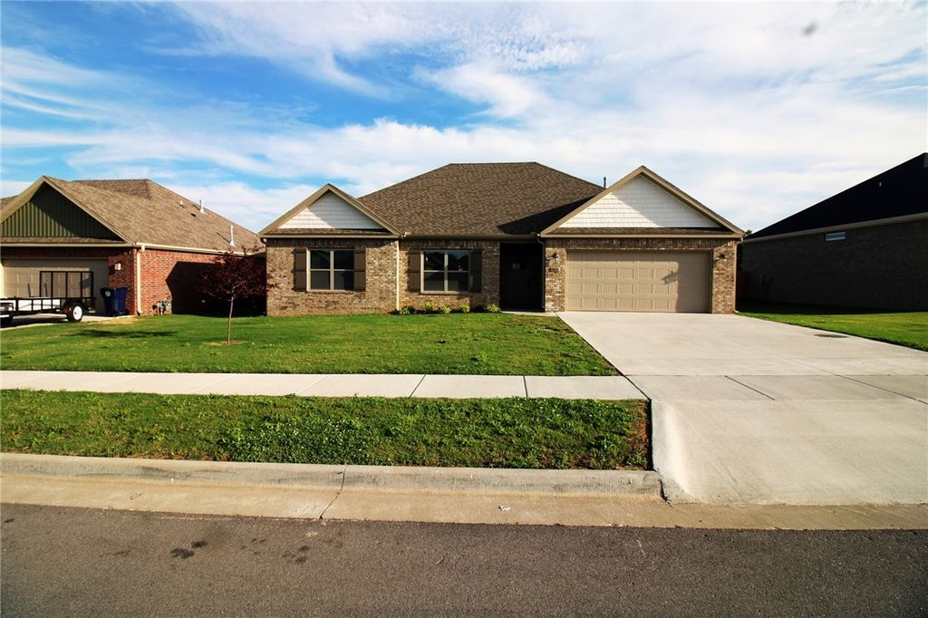 851 Petit Jean Street, Prairie Grove, AR 72753