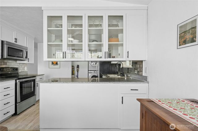 219 SW 108th Street, Seattle, WA 98146