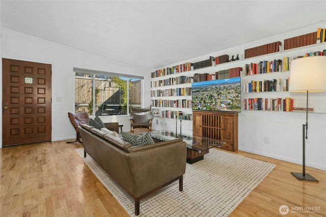 219 SW 108th Street, Seattle, WA 98146