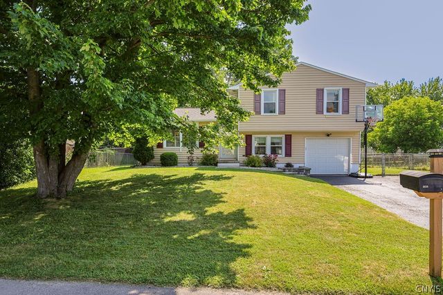 8038 Candela Lane, Clay, NY 13041