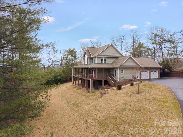 21 Hope Road, Weaverville, NC 28787