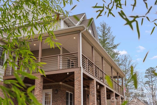 21 Hope Road, Weaverville, NC 28787