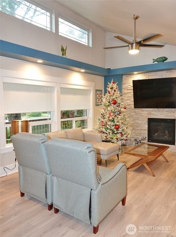 102 N Oar Loop NW, Ocean Shores, WA 98569