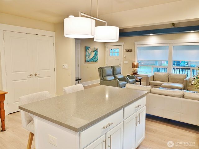 102 N Oar Loop NW, Ocean Shores, WA 98569