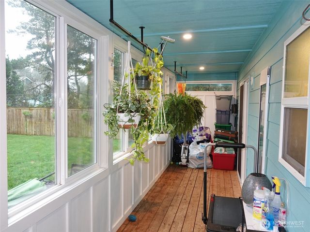 102 N Oar Loop NW, Ocean Shores, WA 98569