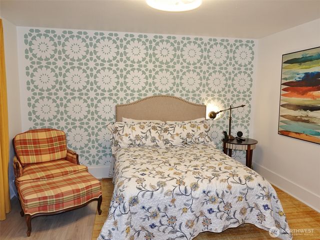 102 N Oar Loop NW, Ocean Shores, WA 98569