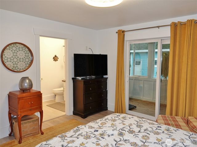 102 N Oar Loop NW, Ocean Shores, WA 98569