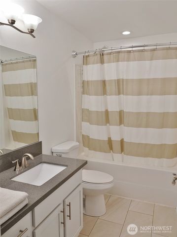 102 N Oar Loop NW, Ocean Shores, WA 98569