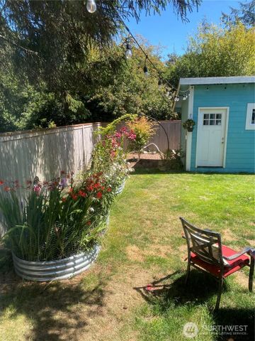 102 N Oar Loop NW, Ocean Shores, WA 98569