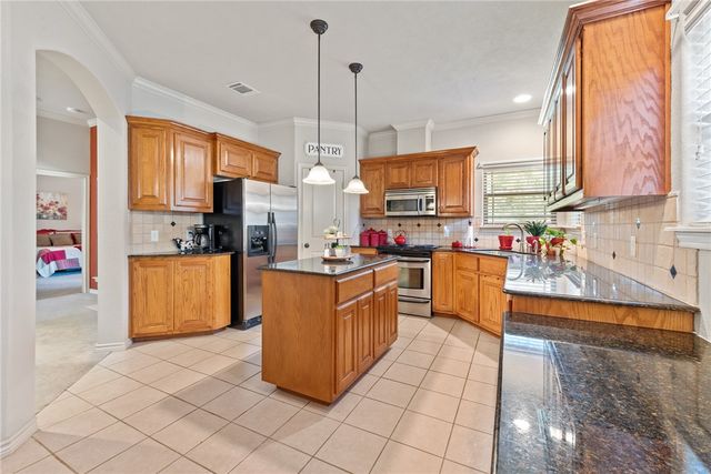 2218 Brougham Place, College Station, TX 77845