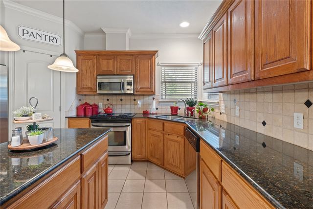 2218 Brougham Place, College Station, TX 77845