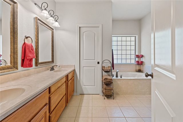 2218 Brougham Place, College Station, TX 77845