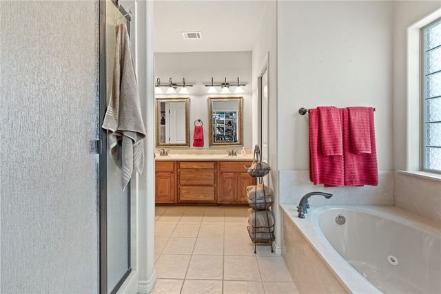 2218 Brougham Place, College Station, TX 77845