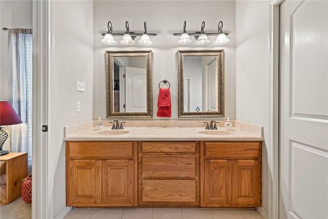 2218 Brougham Place, College Station, TX 77845