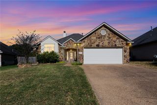 2218 Brougham Place, College Station, TX 77845