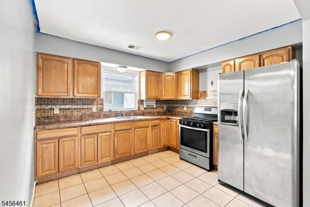 64 Fabyan Pl 2, Newark City, NJ 07108 — photo 5