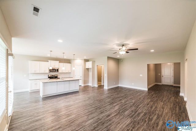 3029 Crystal Creek Drive, Brownsboro, AL 35741