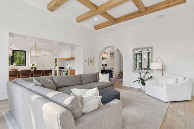 550 Orono Orchards Road S, Wayzata, MN 55391