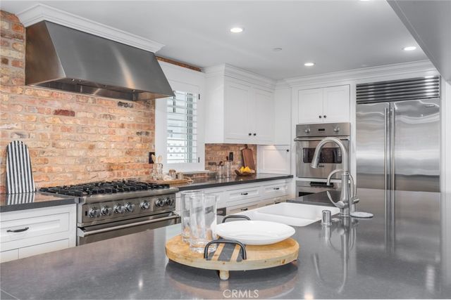 426 Dahlia Avenue, Corona Del Mar, CA 92625