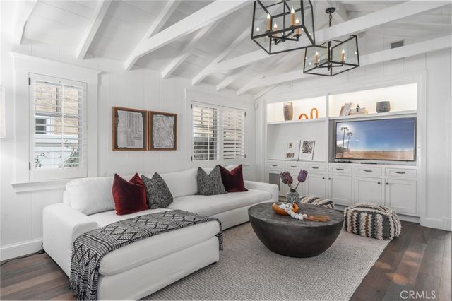 426 Dahlia Avenue, Corona Del Mar, CA 92625