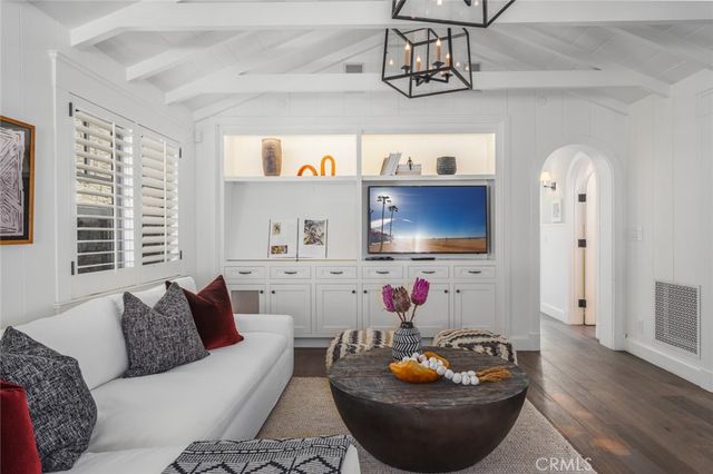 426 Dahlia Avenue, Corona Del Mar, CA 92625