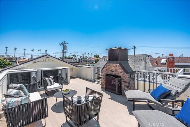 426 Dahlia Avenue, Corona Del Mar, CA 92625