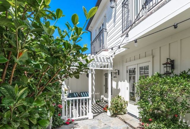 426 Dahlia Avenue, Corona Del Mar, CA 92625