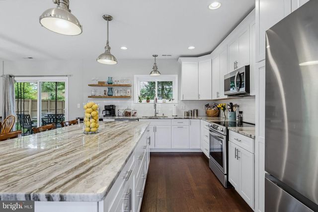 9242 SPRING VALLEY RD, Ellicott City, MD 21043