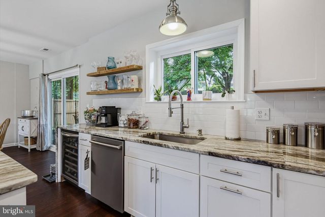 9242 SPRING VALLEY RD, Ellicott City, MD 21043