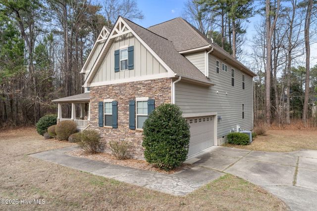 195 Glenmoor Drive, Southern Pines, NC 28387