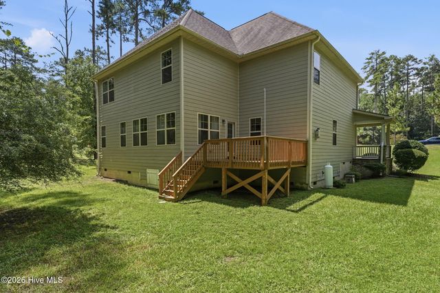195 Glenmoor Drive, Southern Pines, NC 28387